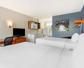 LODGING: Hands-On Service Helps Drive Performance